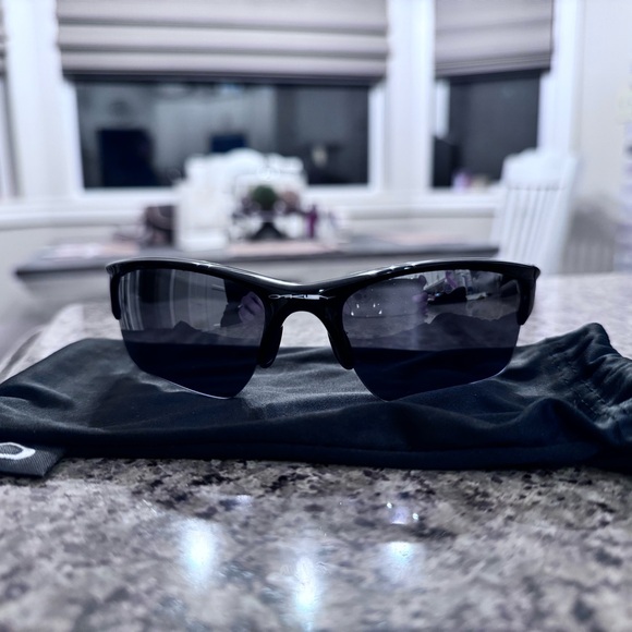 Black Sporty Sunglasses - Picture 3 of 8